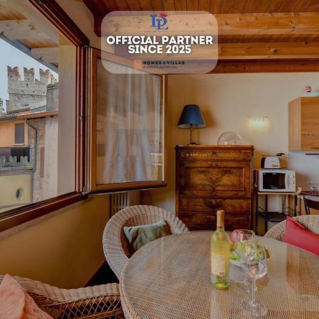 Desenzanoloft Official Partner Marriott Homes & Villas -Penthouse Never Say Never Sirmione Castle View Exterior foto