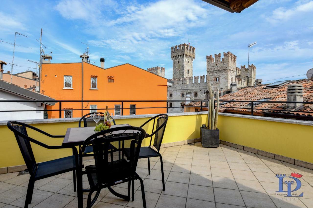 Desenzanoloft Official Partner Marriott Homes & Villas -Penthouse Never Say Never Sirmione Castle View Exterior foto