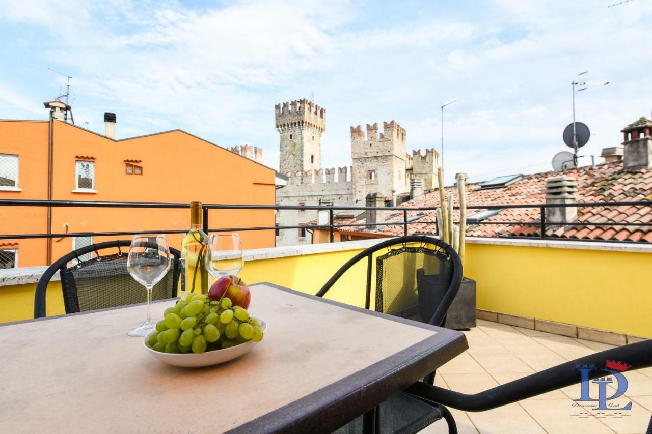 Desenzanoloft Official Partner Marriott Homes & Villas -Penthouse Never Say Never Sirmione Castle View Exterior foto
